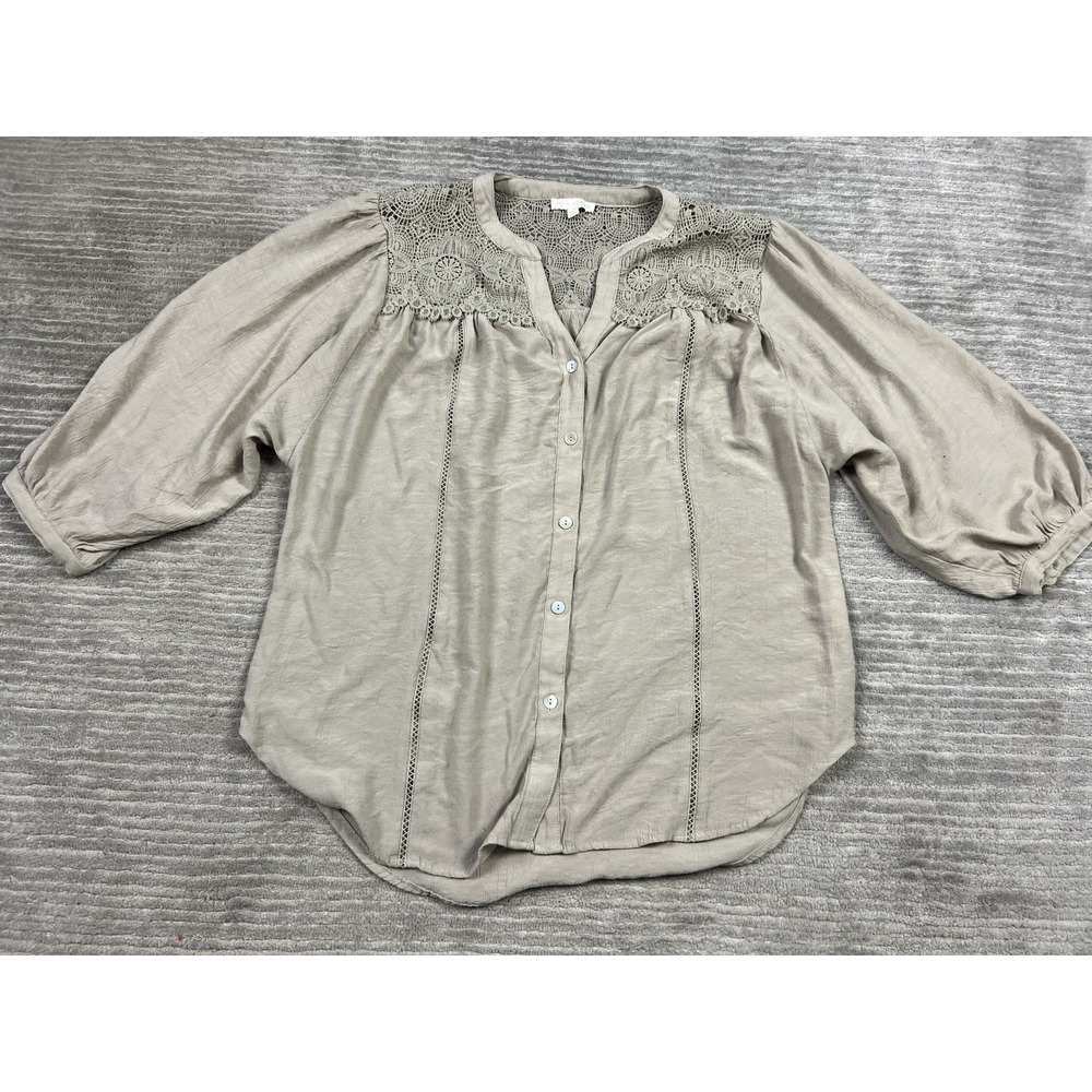 Fig + Flower Top Womens Large Beige‎ 3/4 Sleeve Button Up Rayon Blend Casual